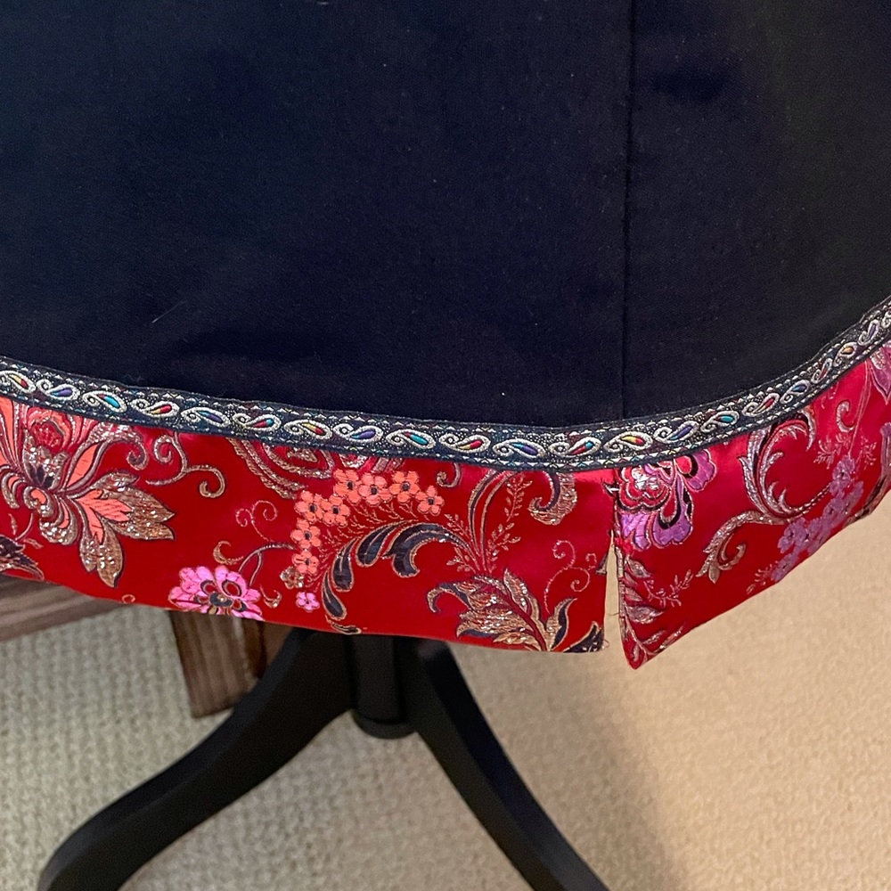 Lbd With A Pop Of Color At The Hemline - image 5